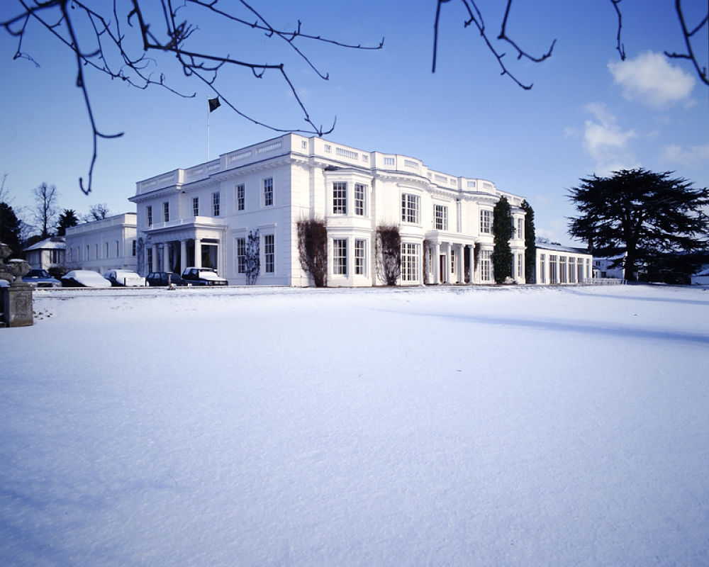 A photo of Henley Greenlands campus in the snow