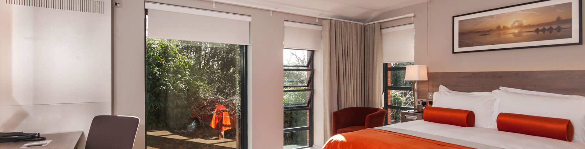 A photo of Henley Greenlands Hotel DDA bedroom