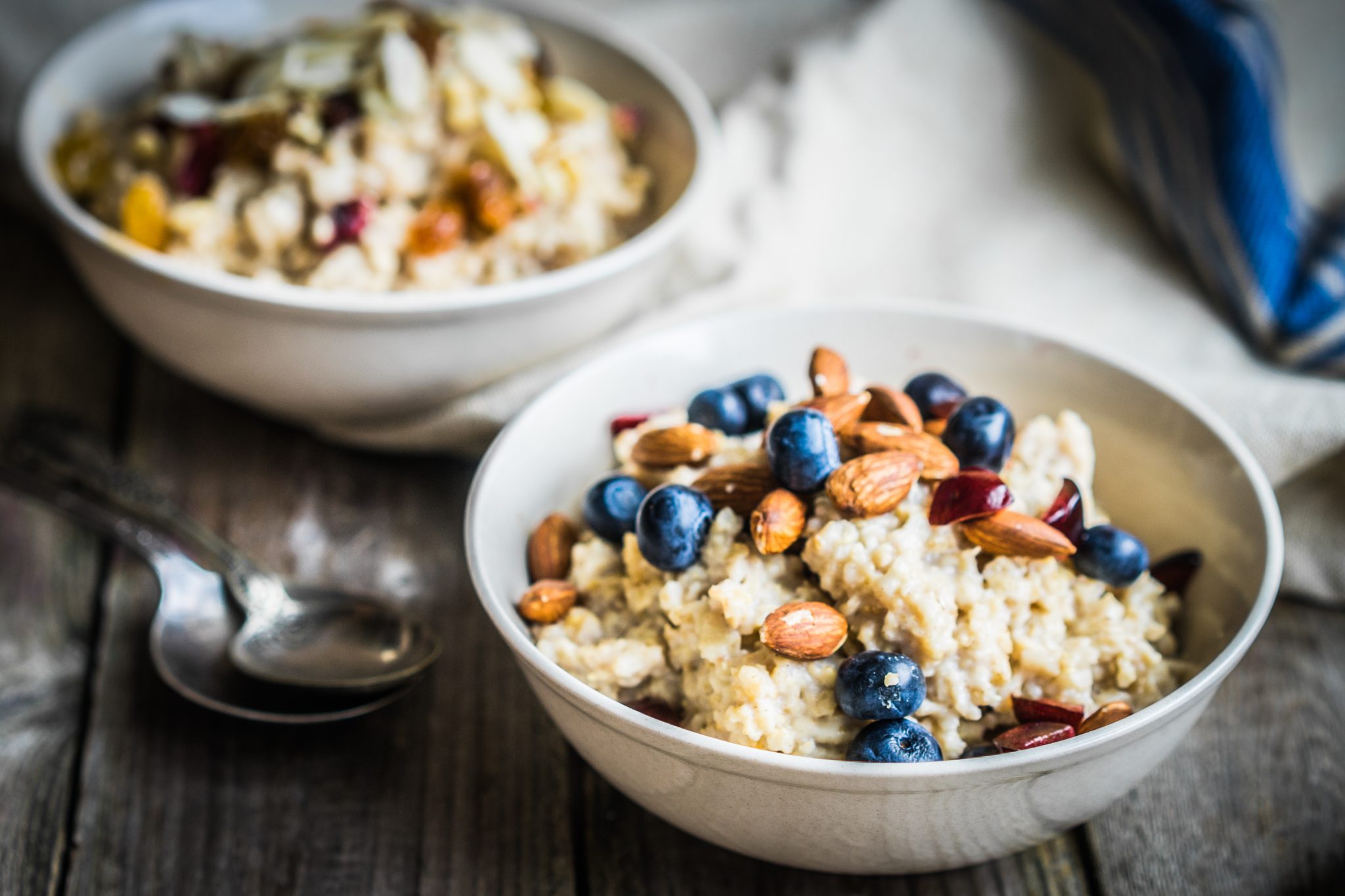 Oatmeal,With,Berries,And,Nuts Hospitality